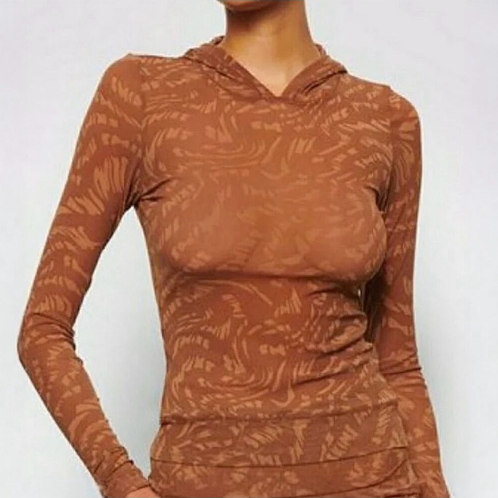 SKIMS SUMMER MESH HOODIE LATTE SWIRL